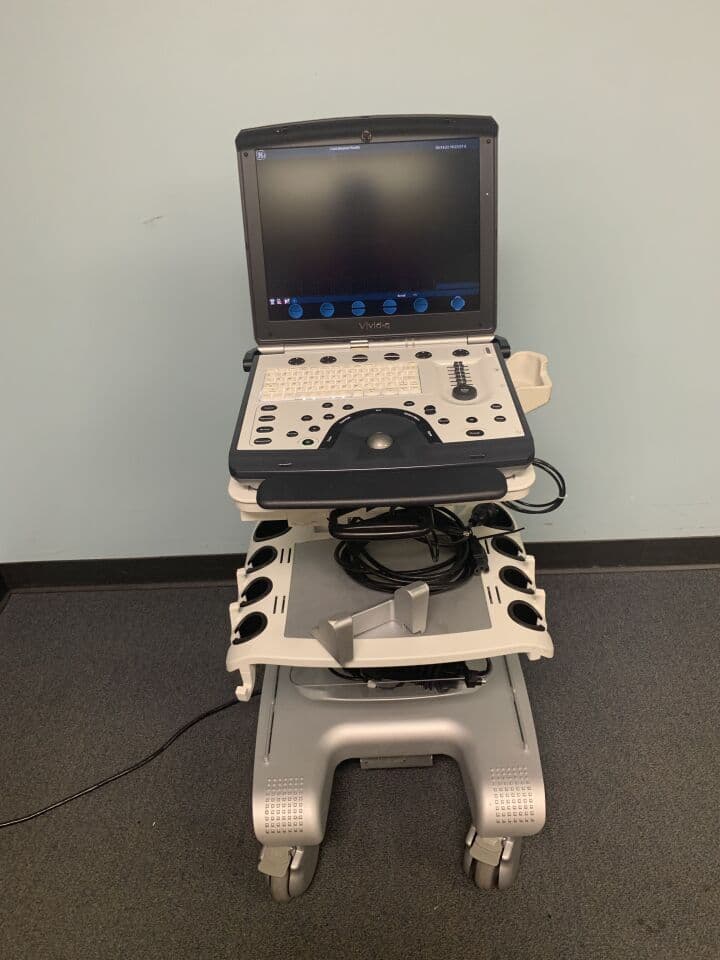 GE Vivid Q Cardiac & Vascular Ultrasound System with M4S and 9L Probes