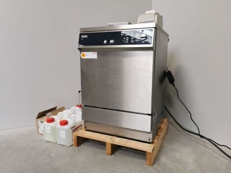 Instrument Reprocessing Washer Disinfector — Miele G 7882